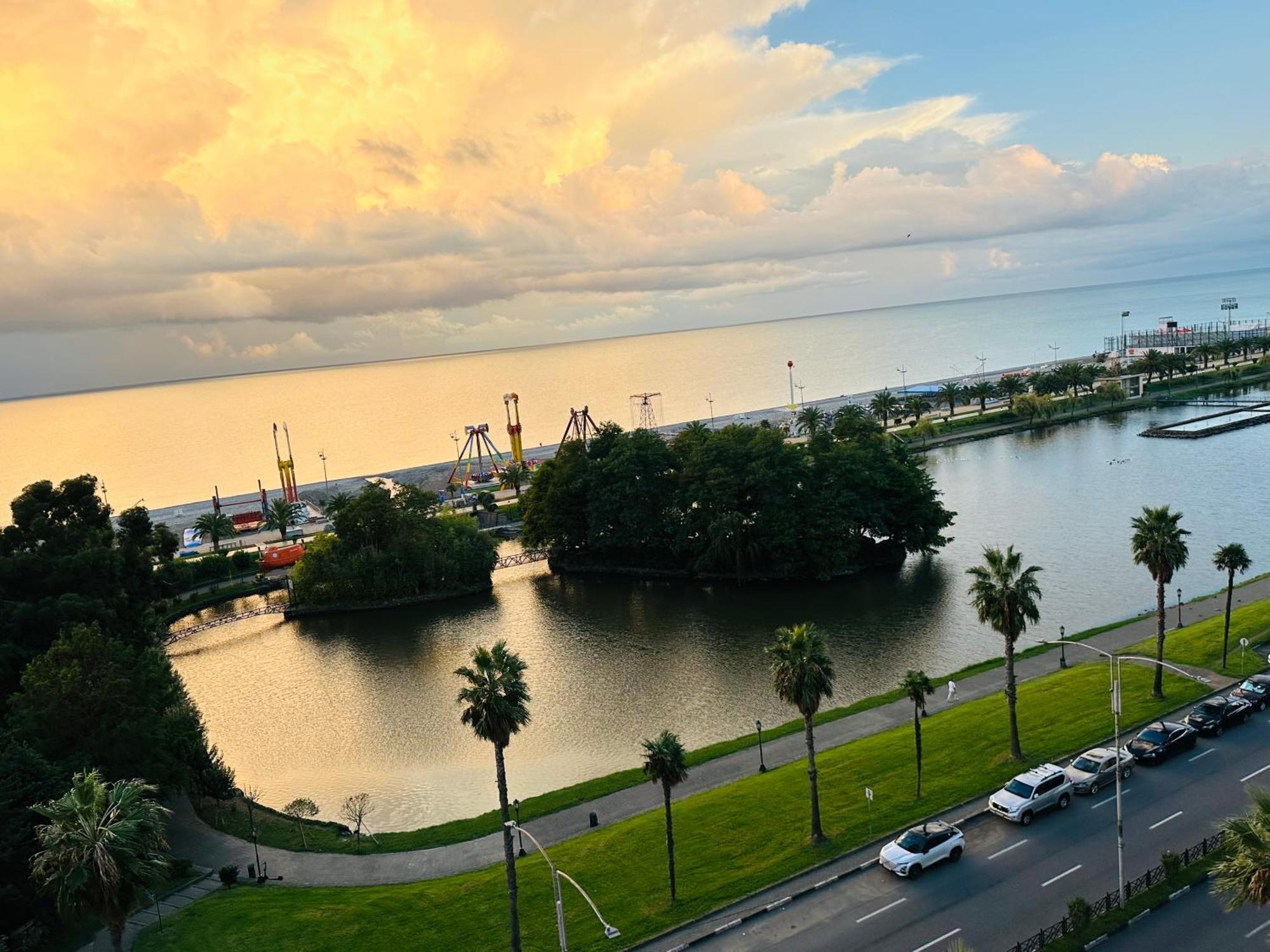 Dream View In Orbi City In باتومي المظهر الخارجي الصورة